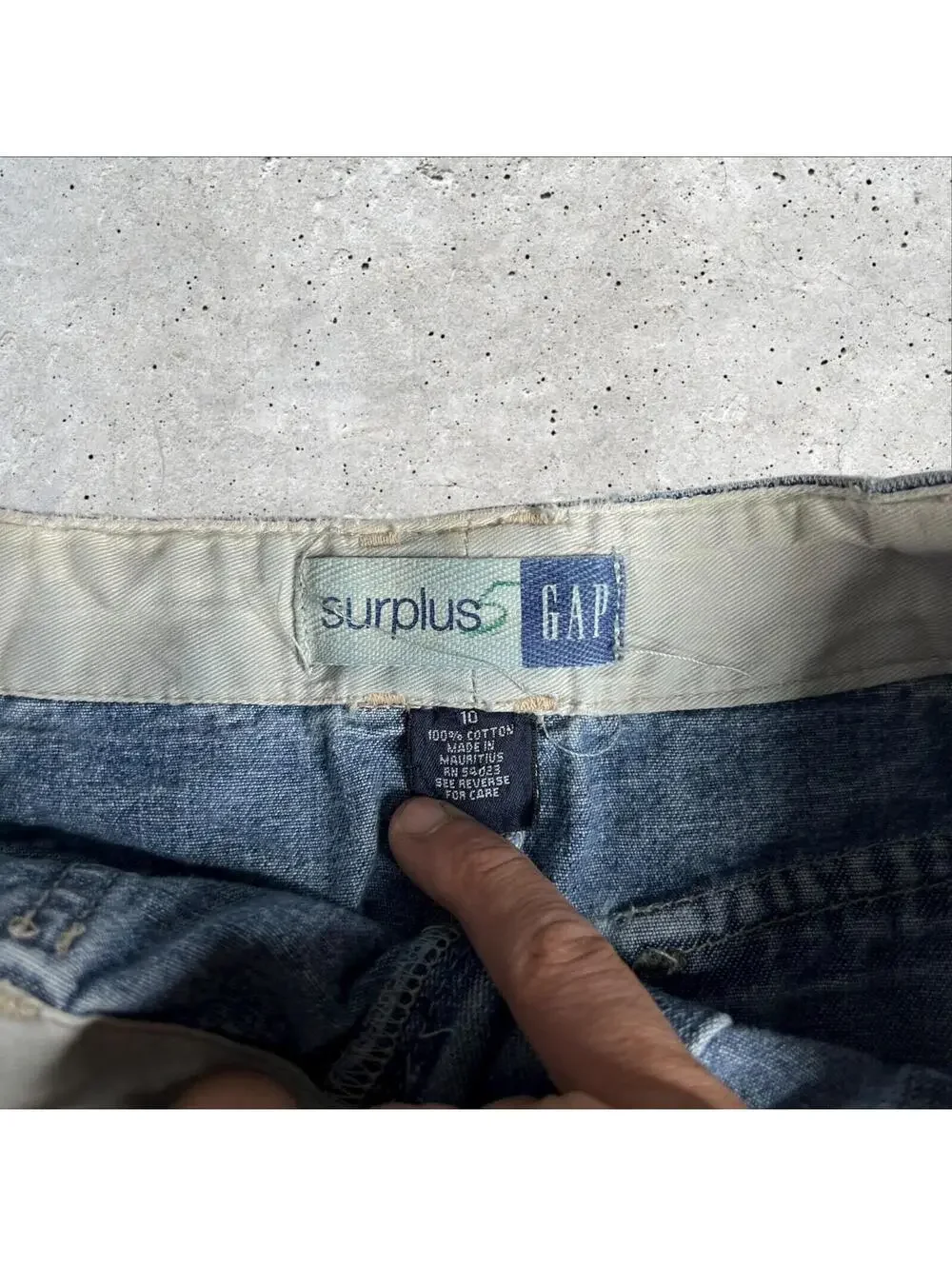 GAP Surplus Womens Denim Y2K Mini Skirt Flap Pockets Size 10